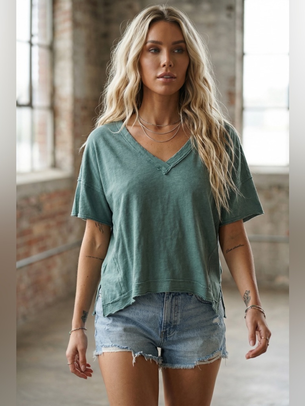 NWT Washed V-Neck Loose Fit Relaxed Tee T-Shirt Top - Picture 3 of 5
